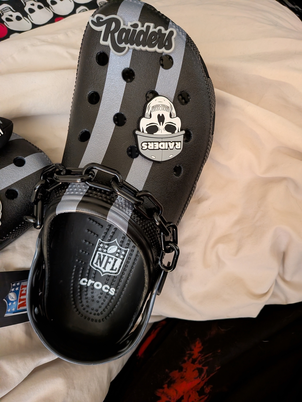 NFL Crocs - Picture 4 of 6